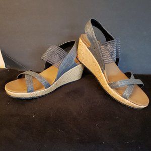 Skechers  Luxe Foam Wedge Sandals 10